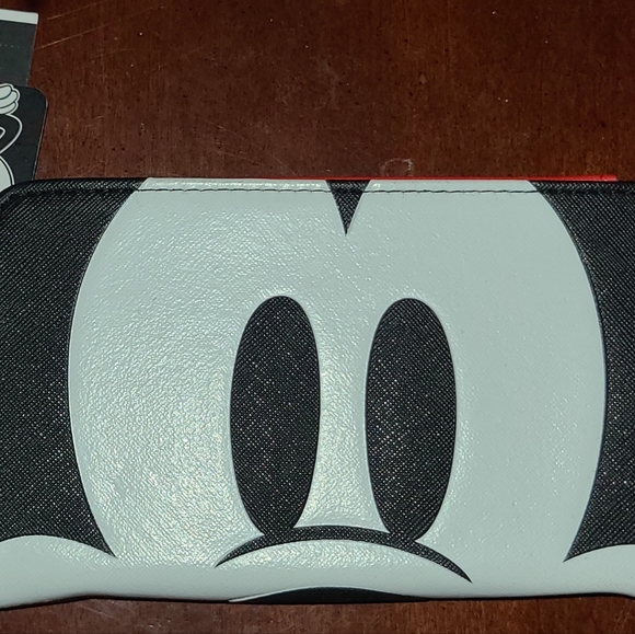 DISNEY MICKEY MOUSE ZIP AROUND ID COMPARTMENTS WALLET - Picture 3 of 14